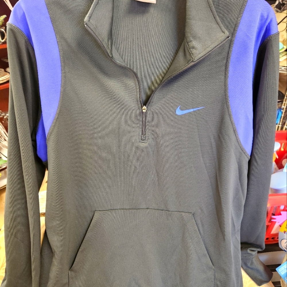 Nike Pullover - image 1